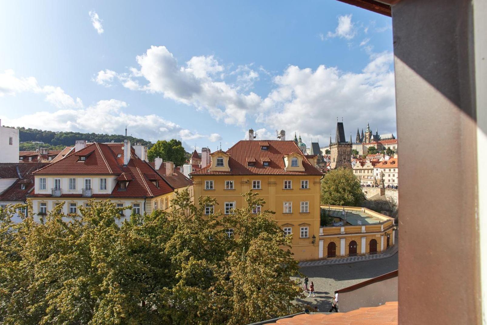 River View Residence By Charles Bridge Prag Exterior foto